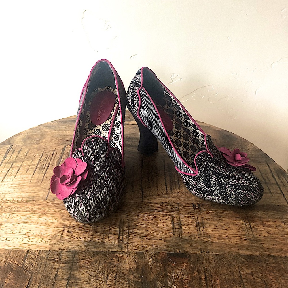 Ruby Shoo Heeled Court Shoe—size 8.5